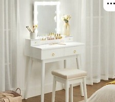 vanity table with mirror